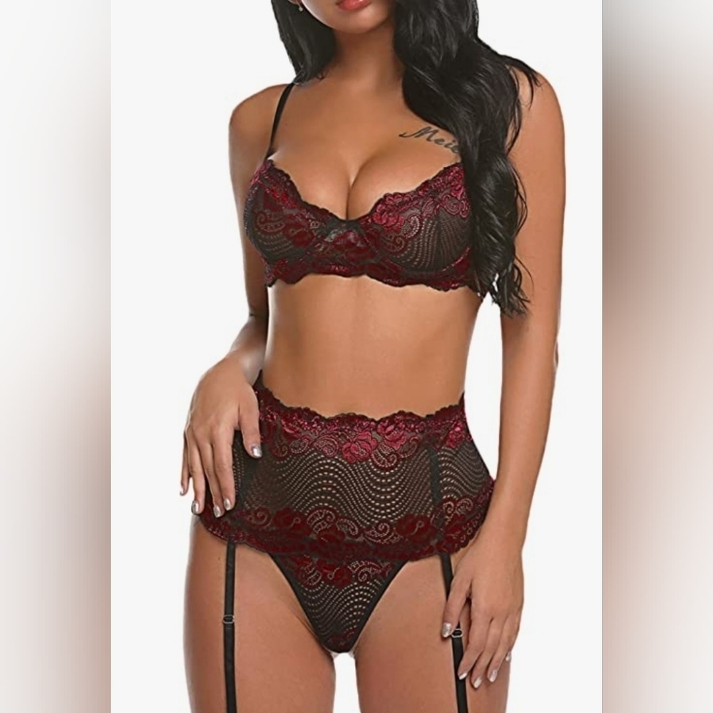 SIZE Small Thru 3X - Lingerie Set Underwire Bra With Garter Belt And G-S…